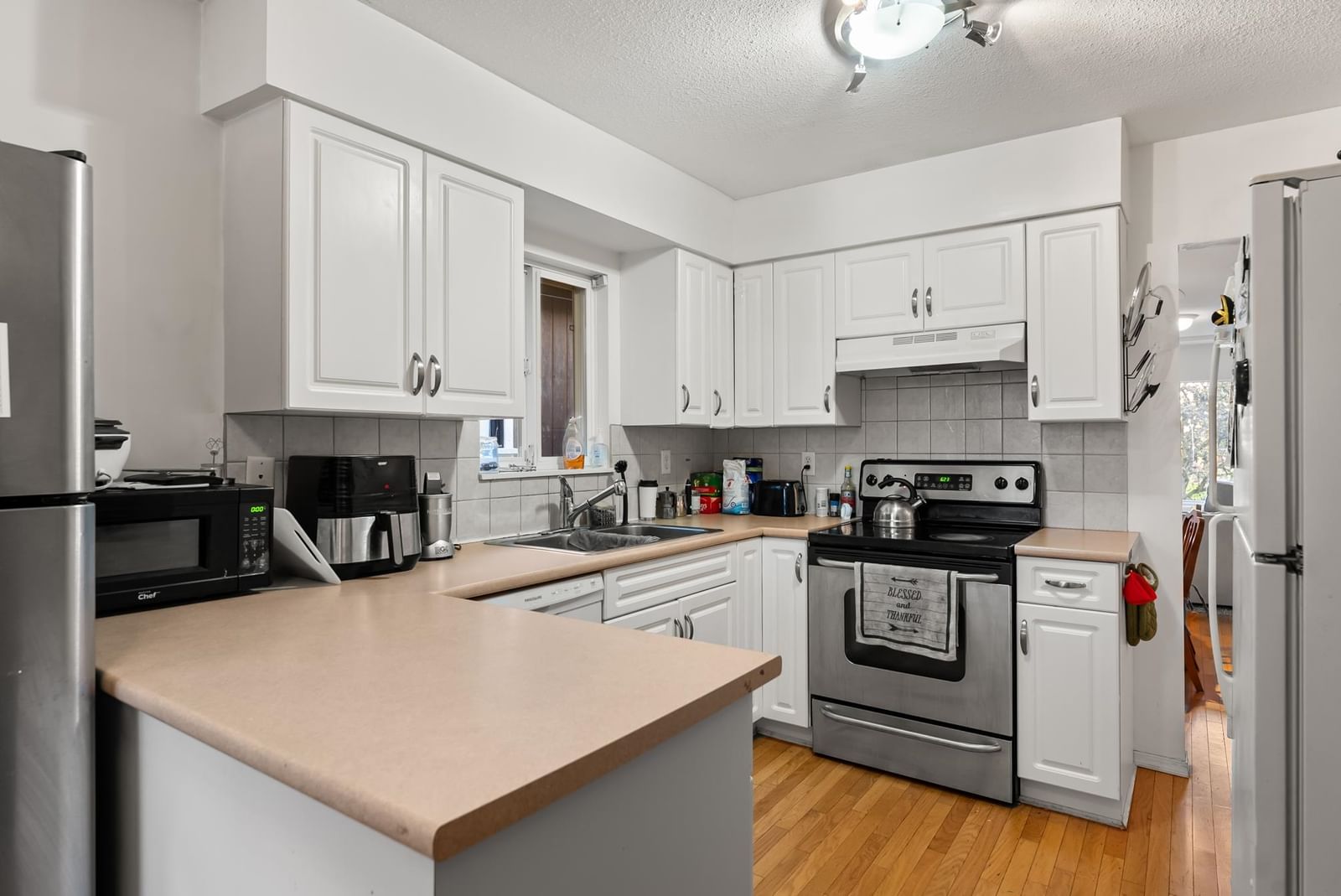 Listing Image 16