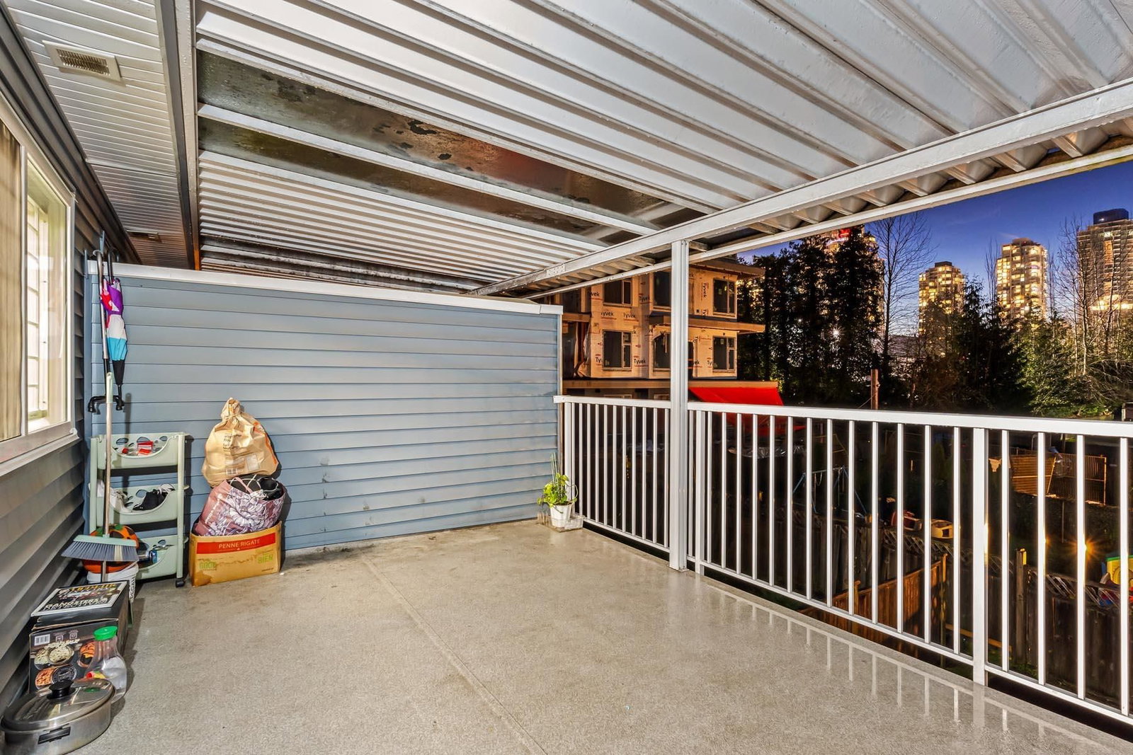 Listing Image 14