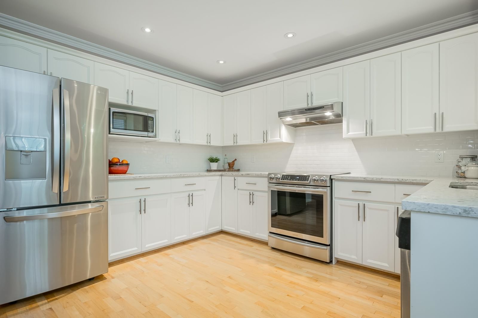 Listing Image 13