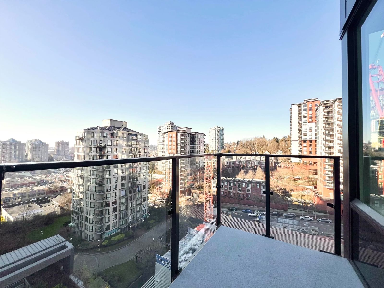 Listing Image 11