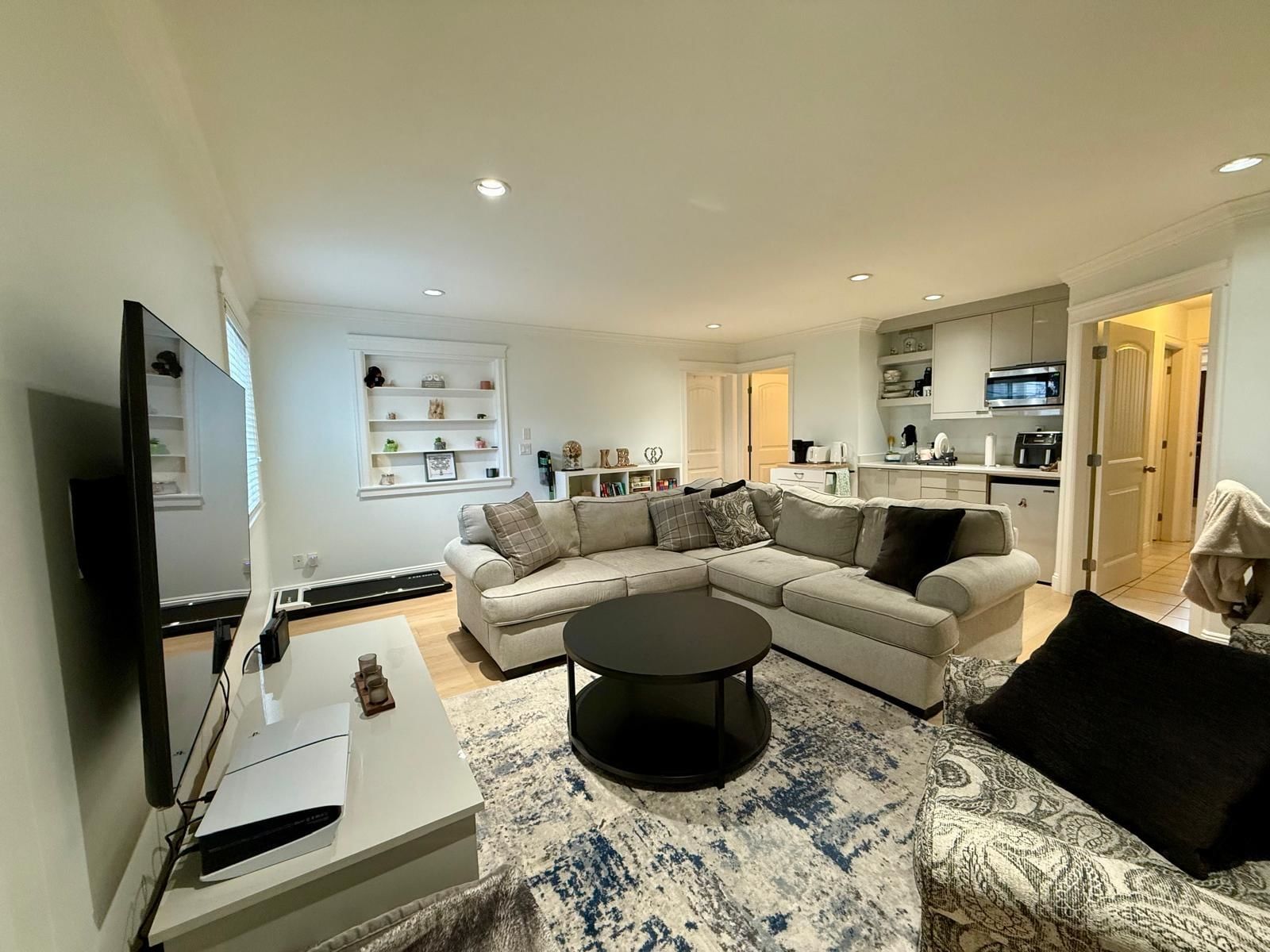 Listing Image 19