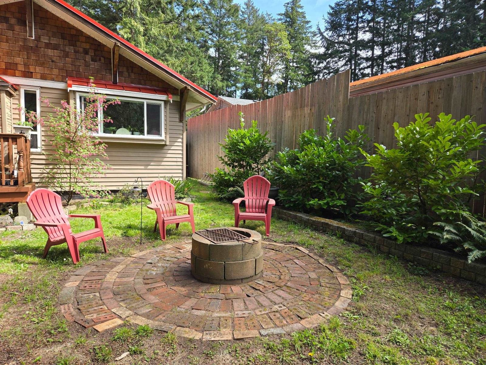 Listing Image 8