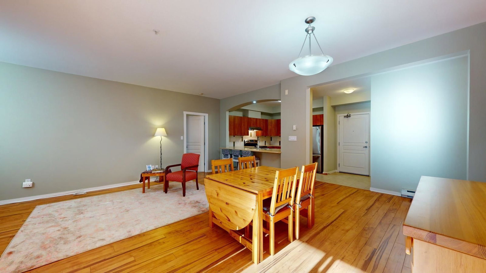 Listing Image 5