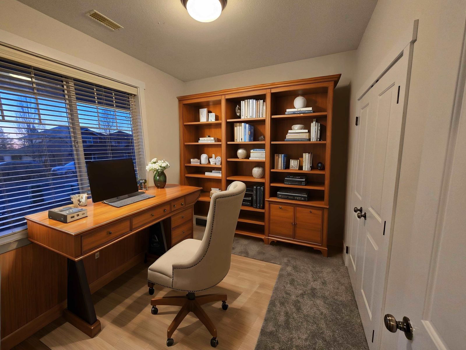 Listing Image 6