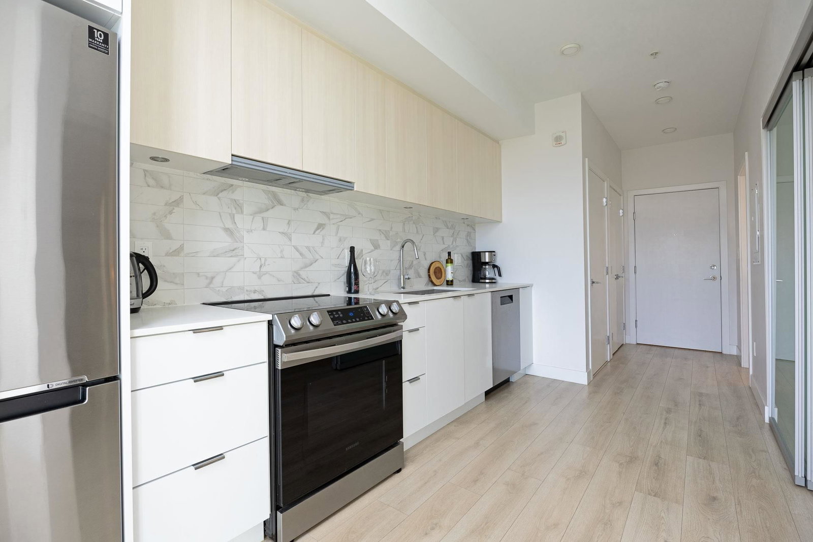 Listing Image 7