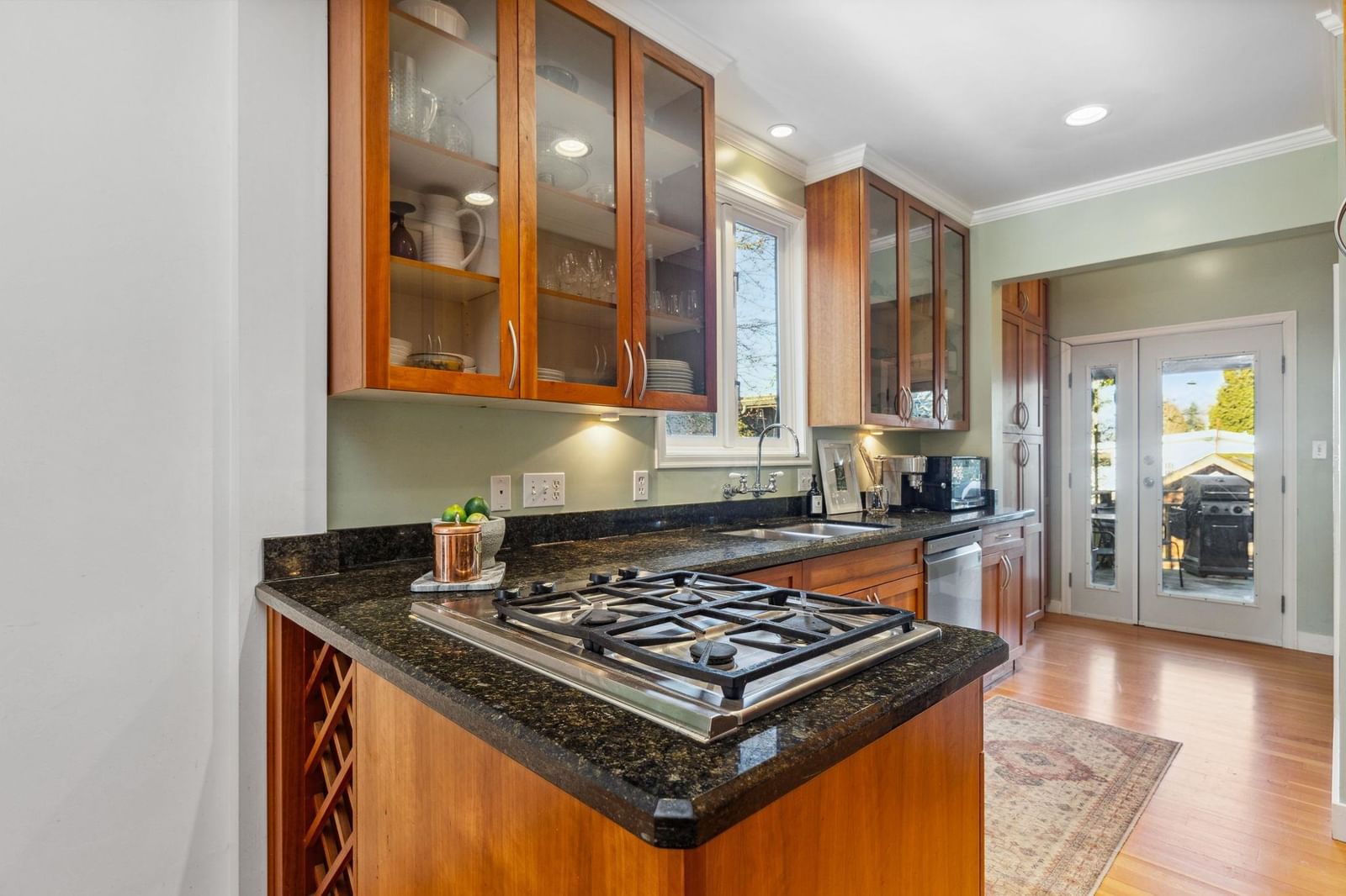 Listing Image 11