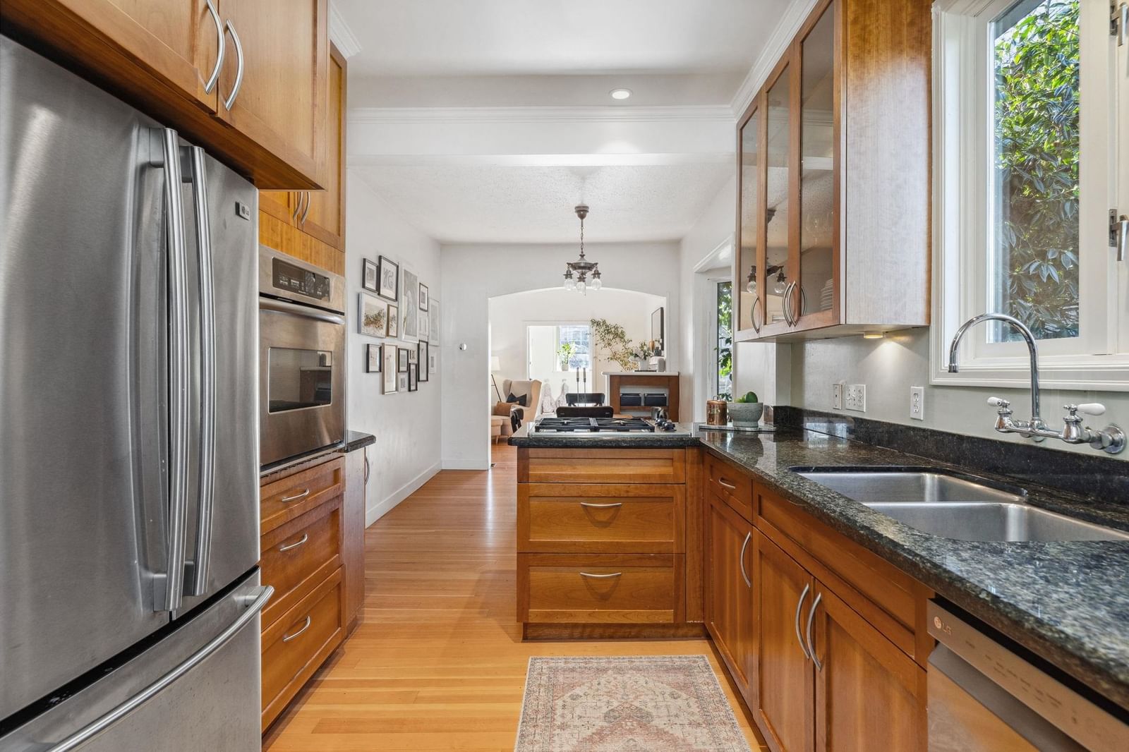 Listing Image 14