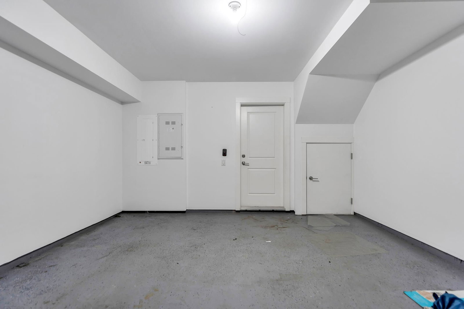 Listing Image 29