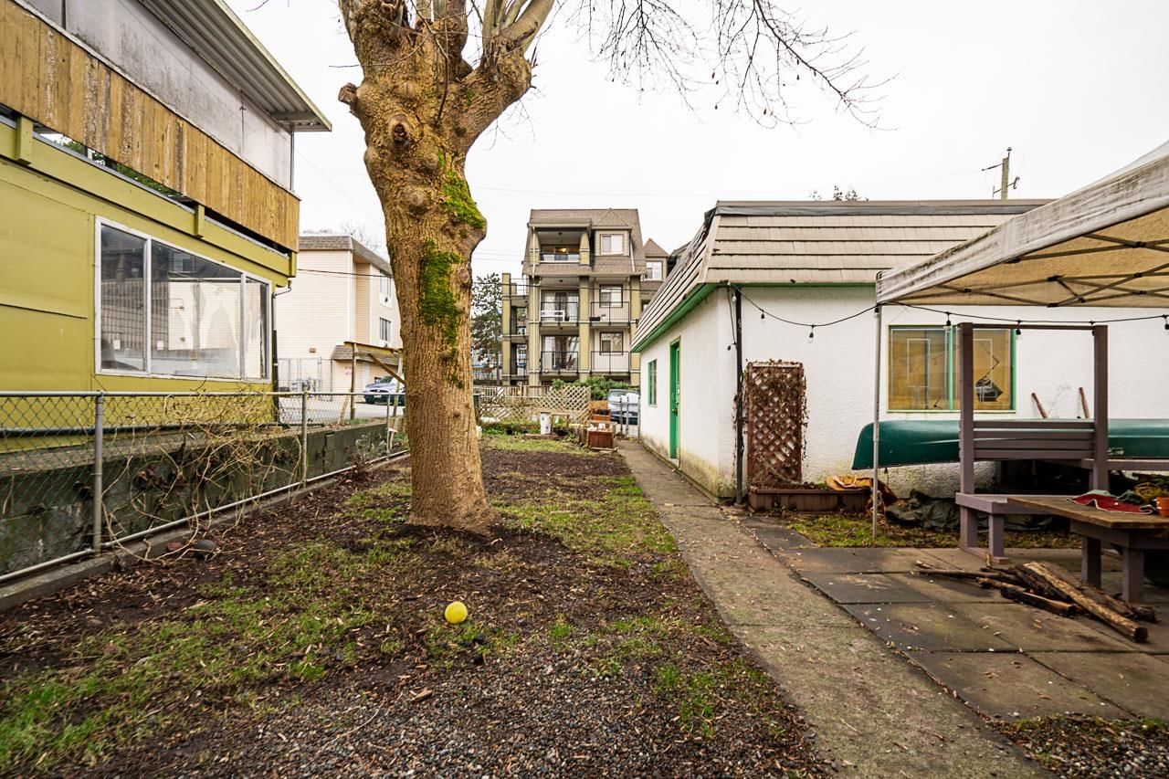 Listing Image 16