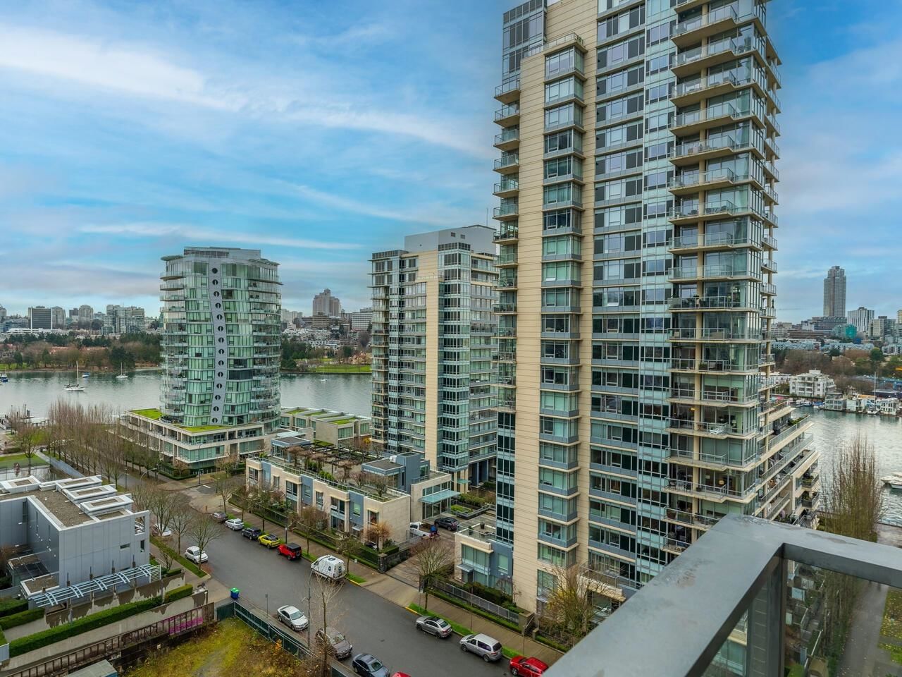 Listing Image 11