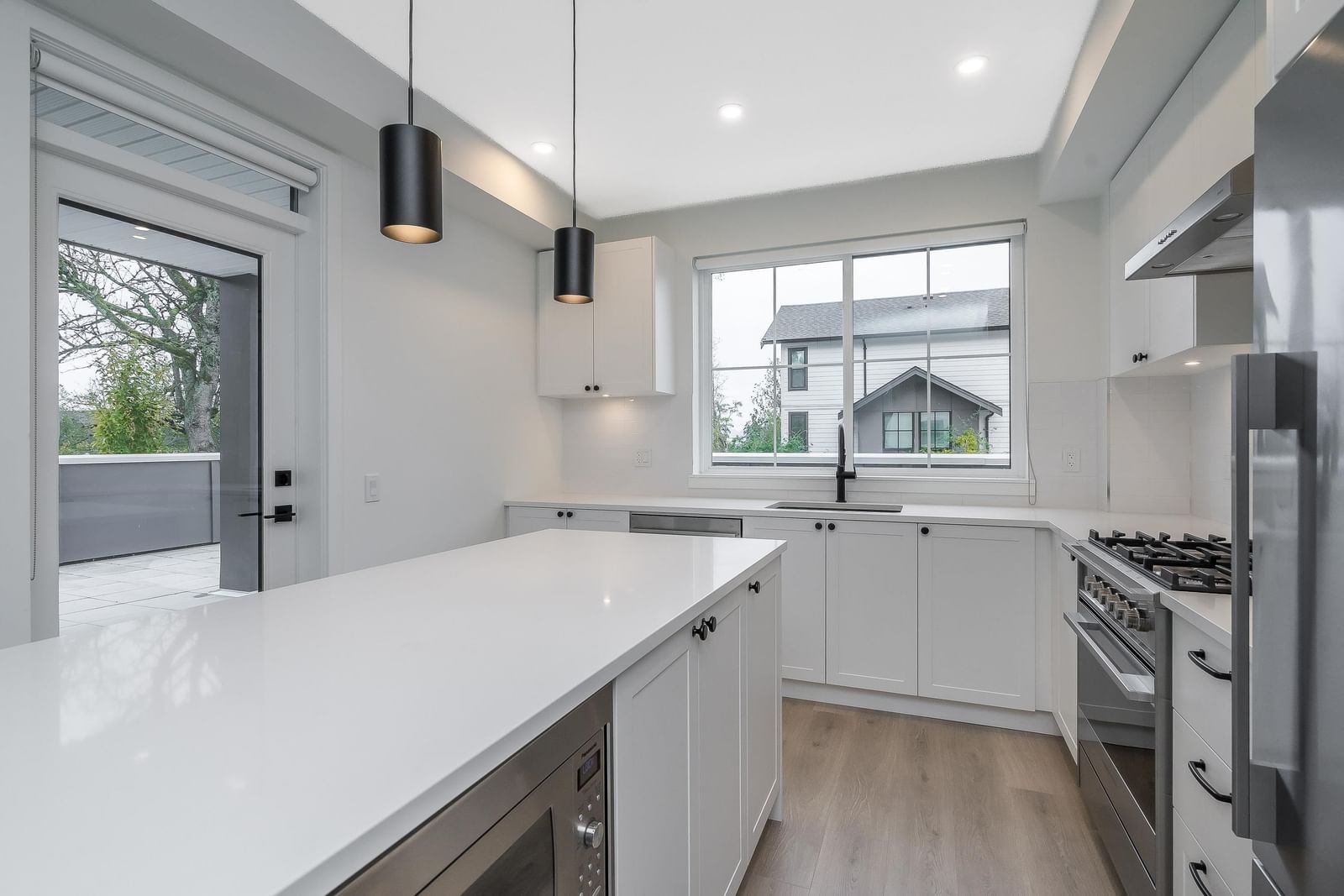 Listing Image 15