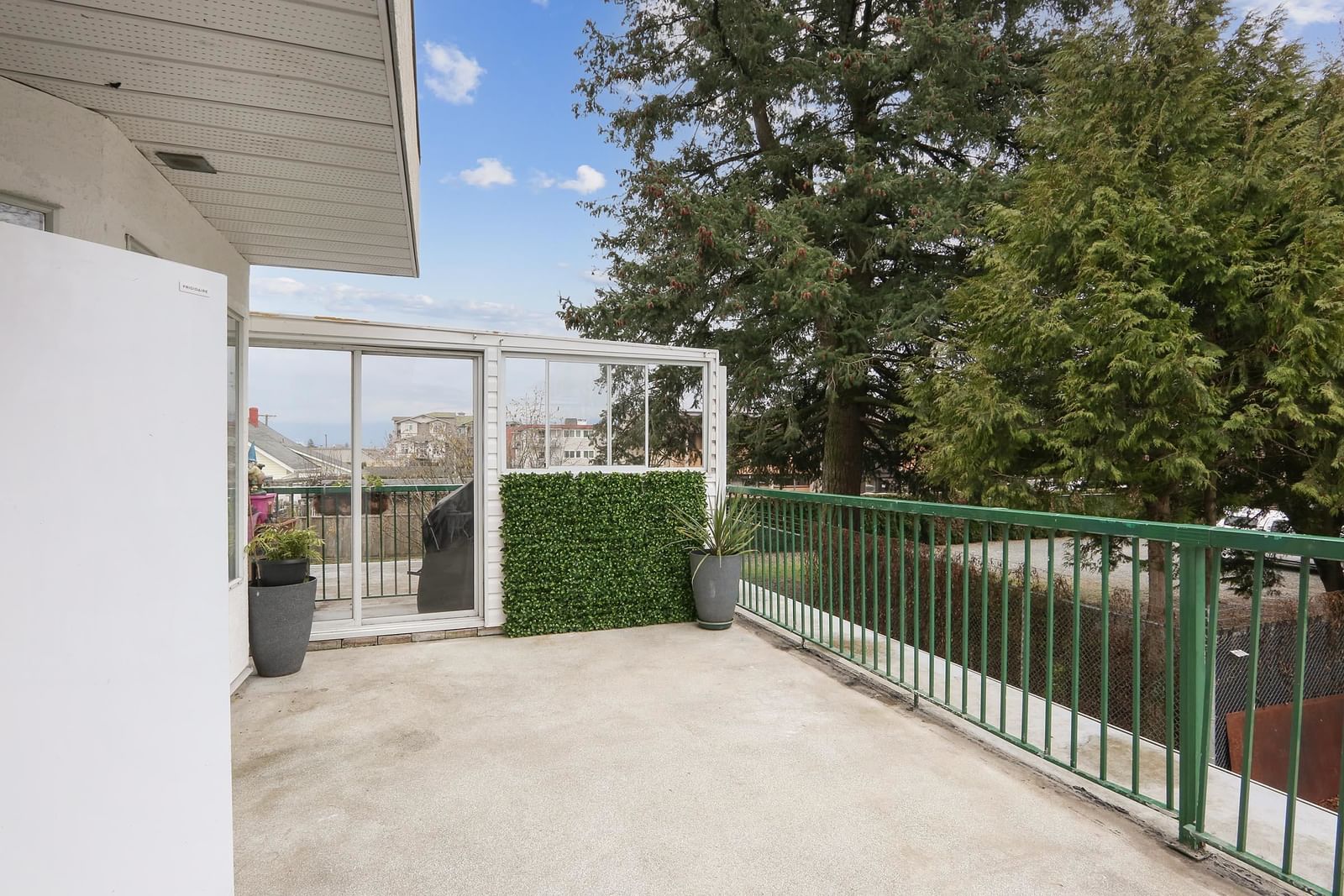 Listing Image 16