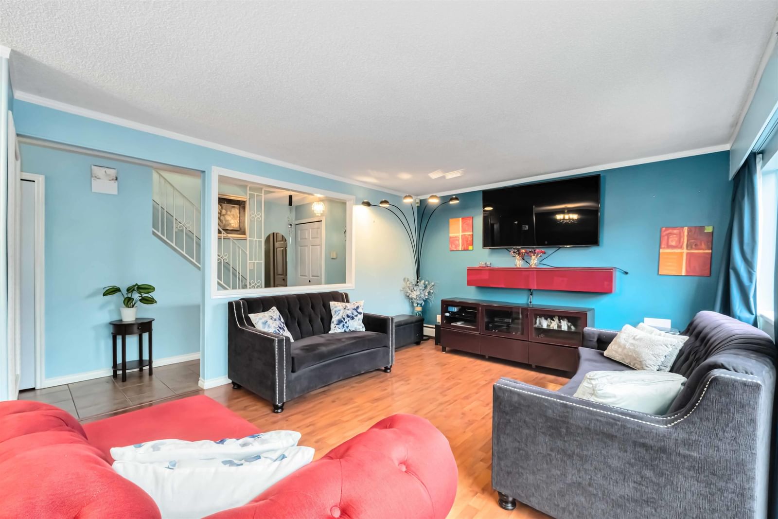 Listing Image 10
