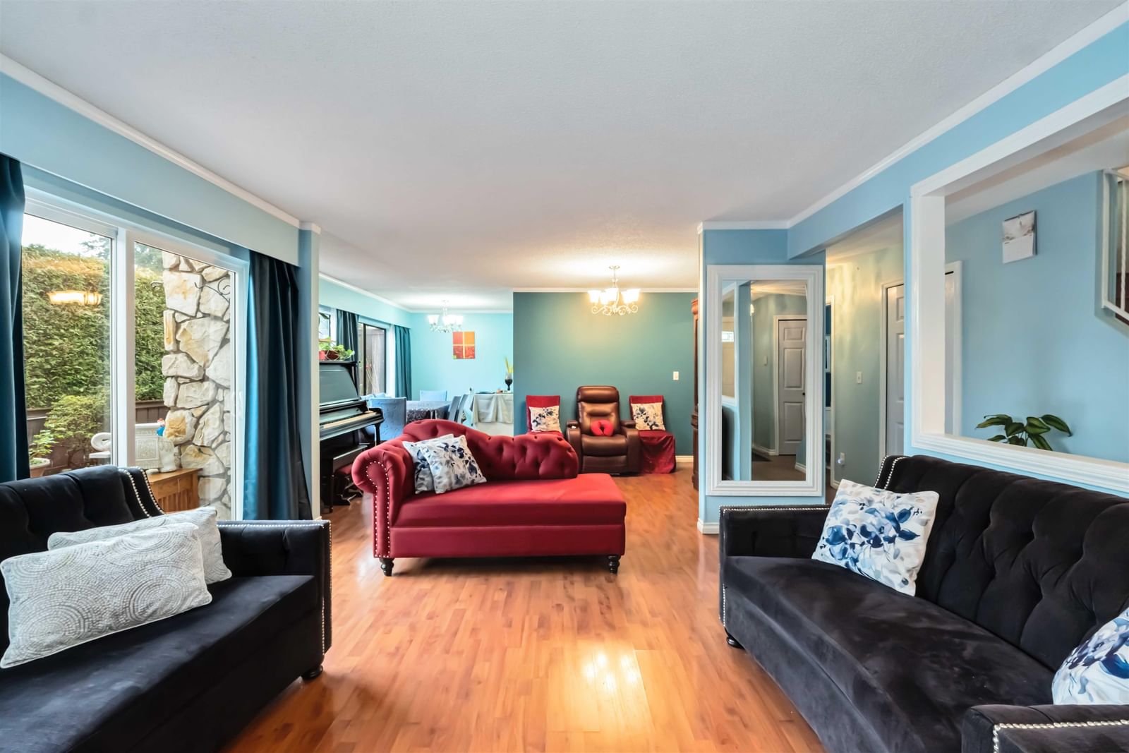 Listing Image 13