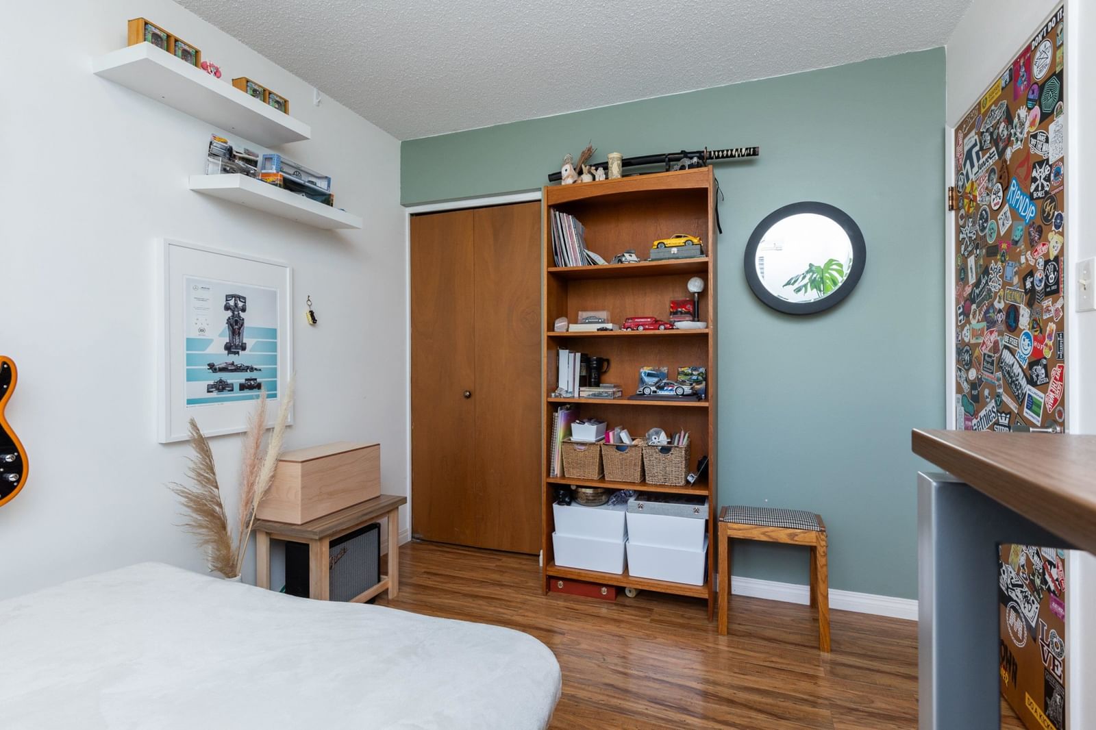 Listing Image 16