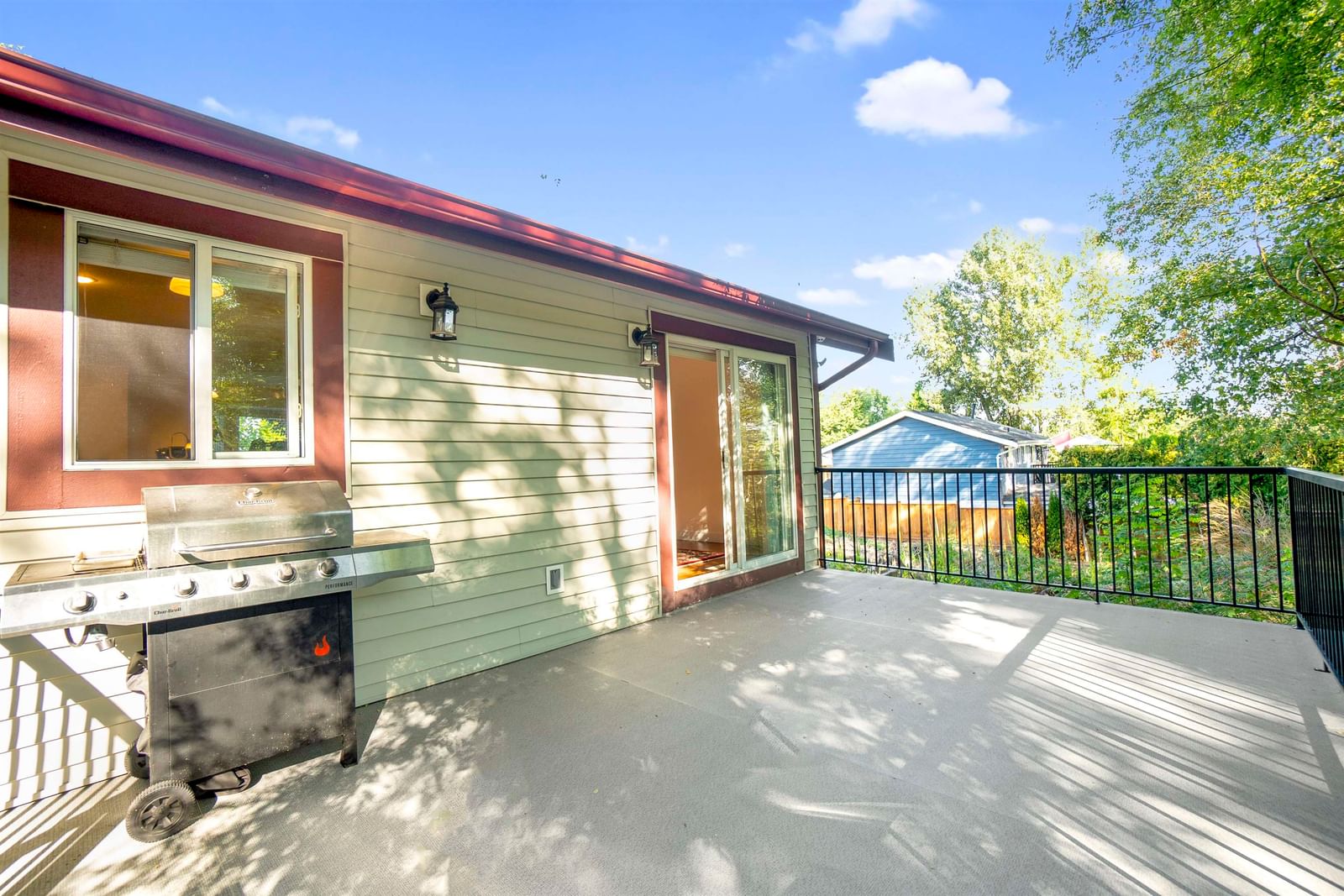 Listing Image 19