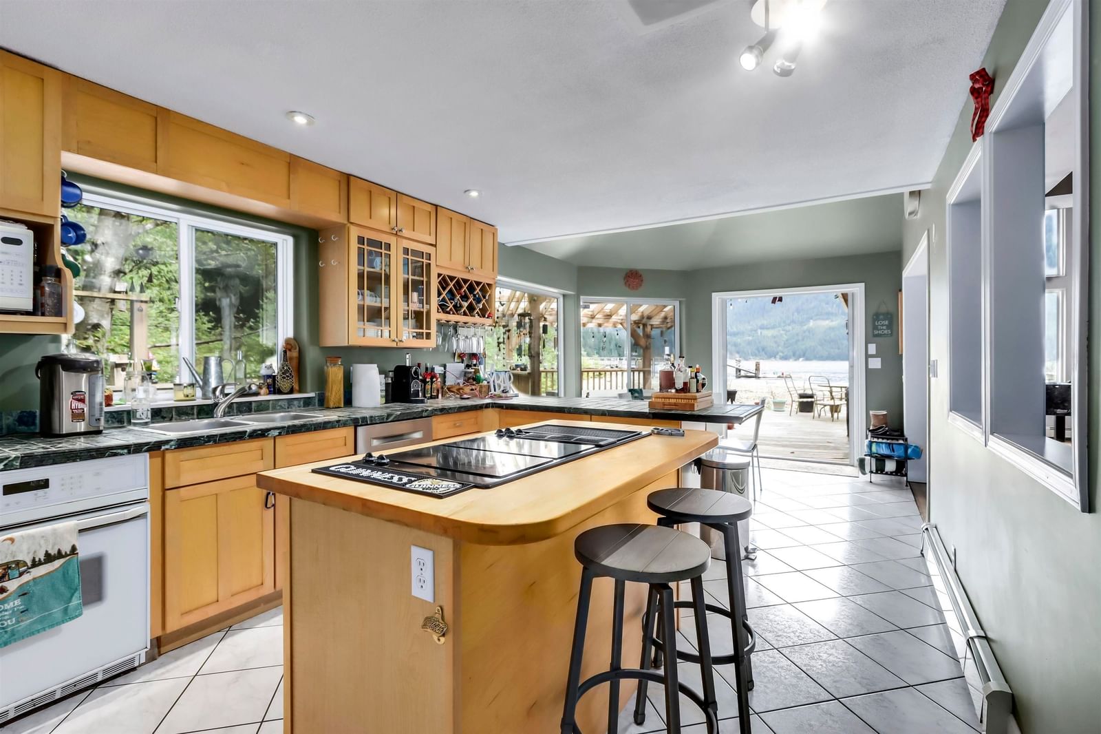 Listing Image 15
