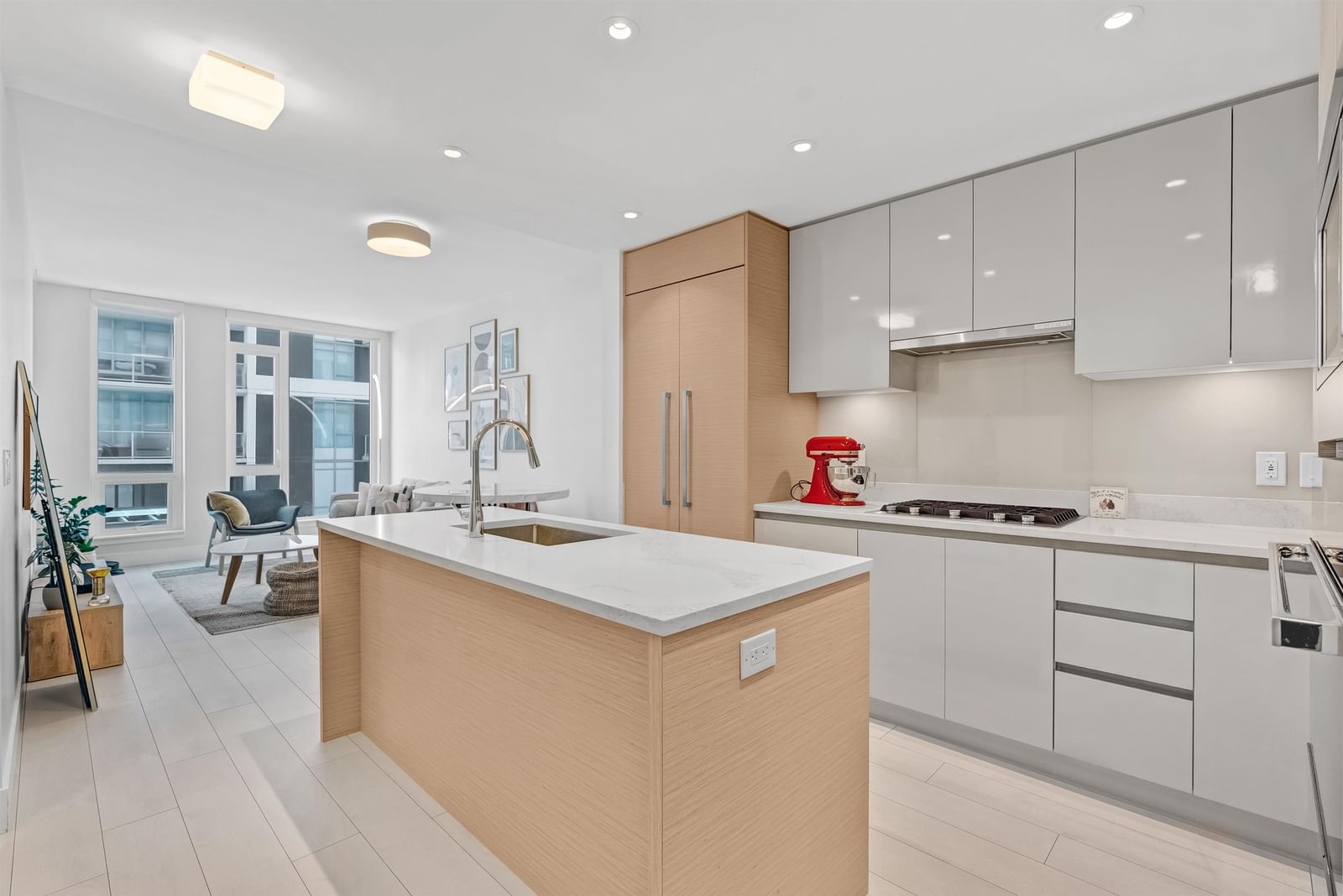 Listing Image 11