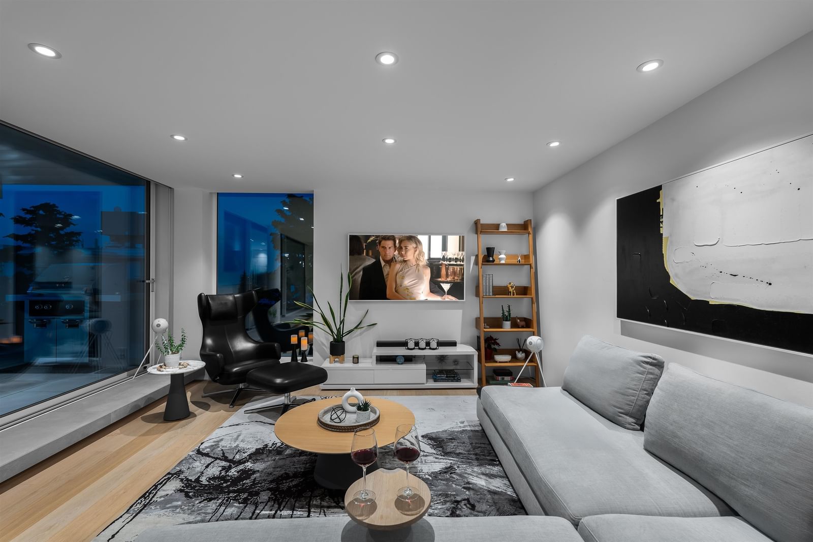 Listing Image 10