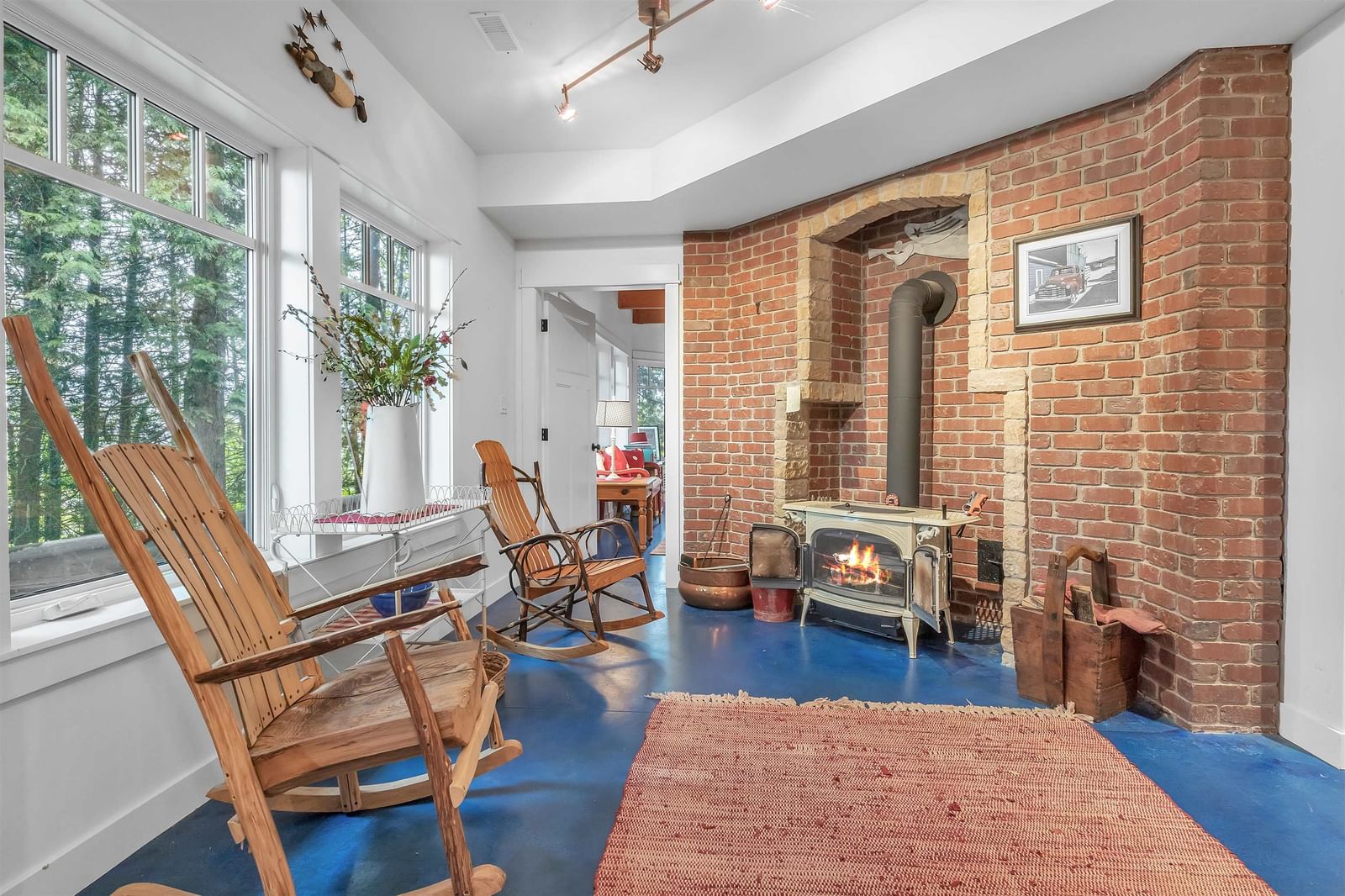 Listing Image 19