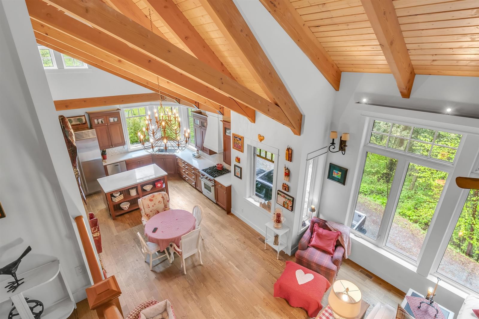Listing Image 8