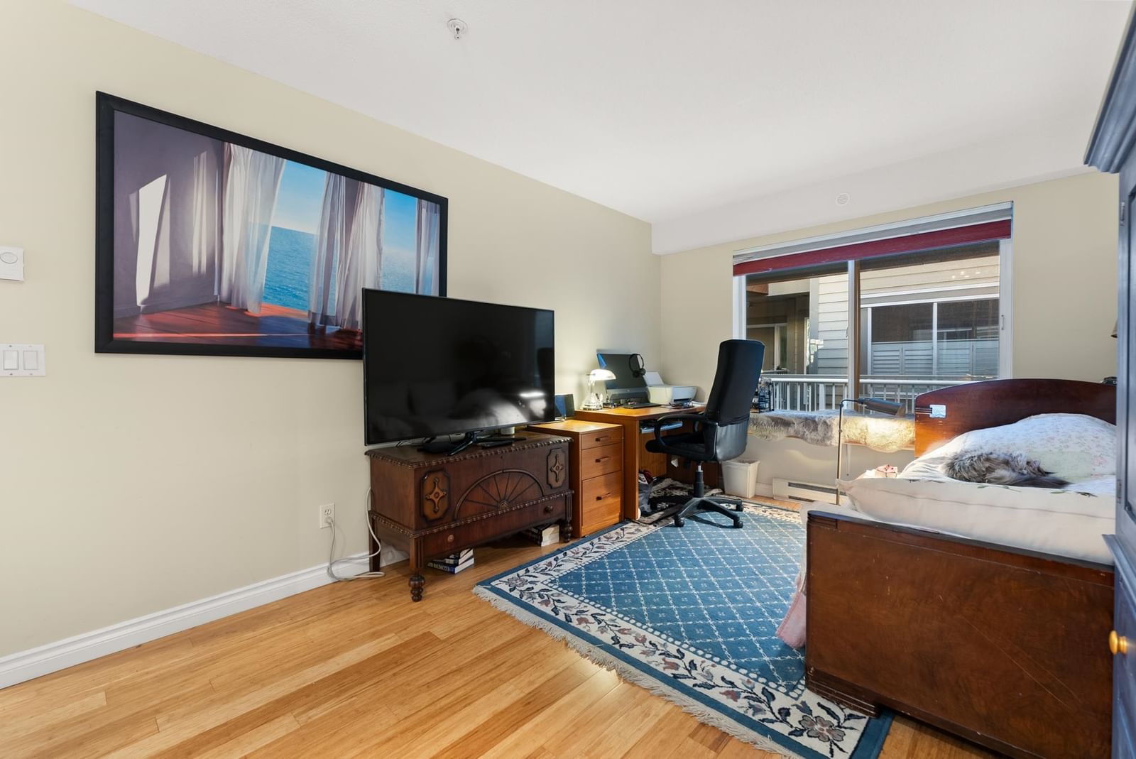 Listing Image 10