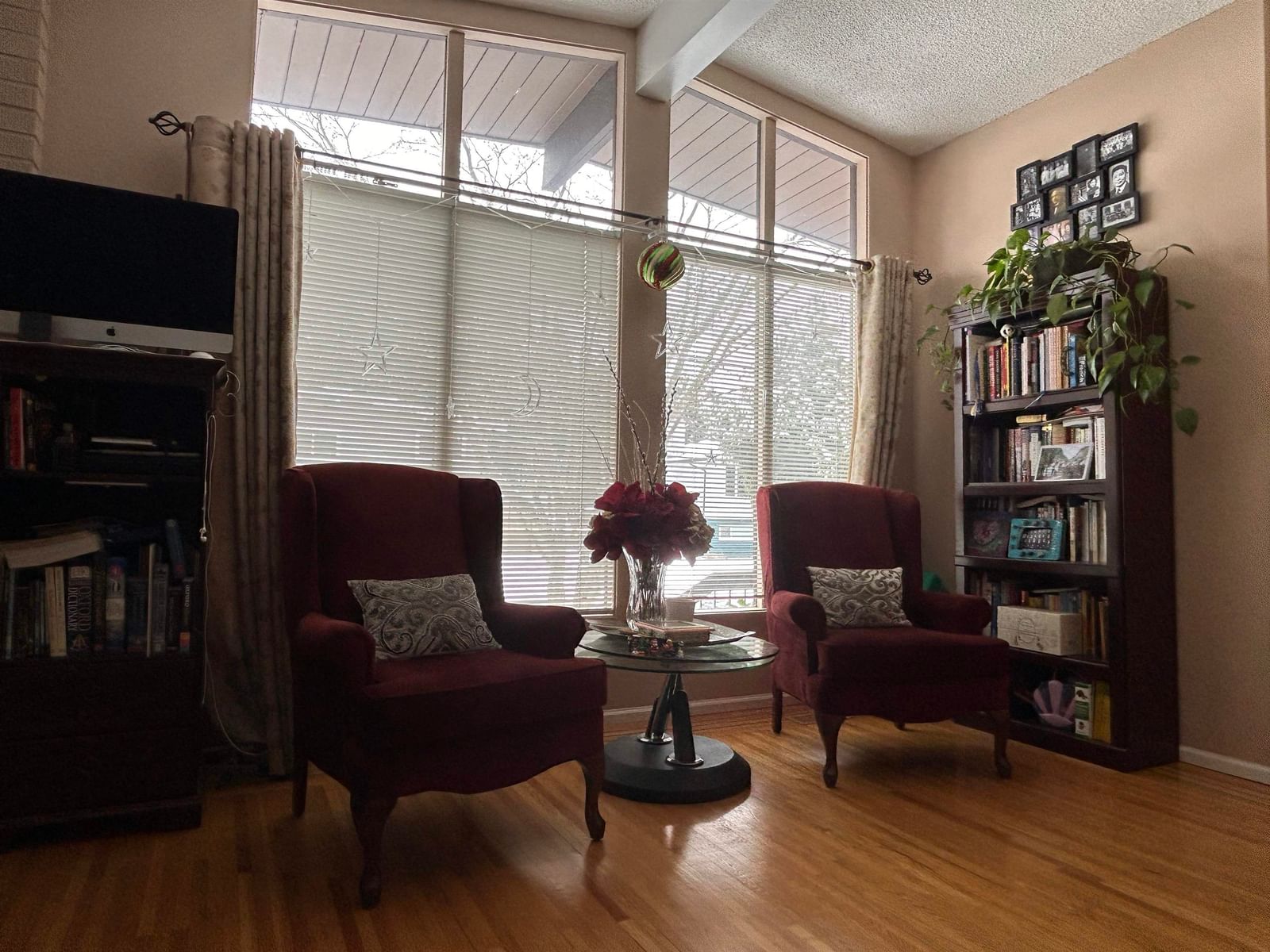 Listing Image 8