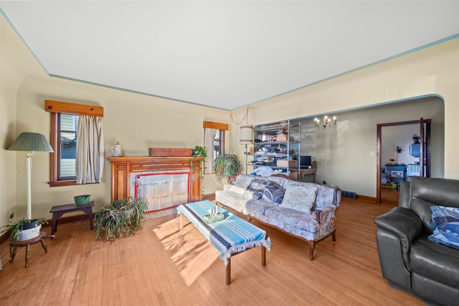 Listing Image 11