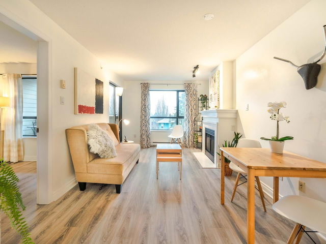 400 - 2741 Hastings Street