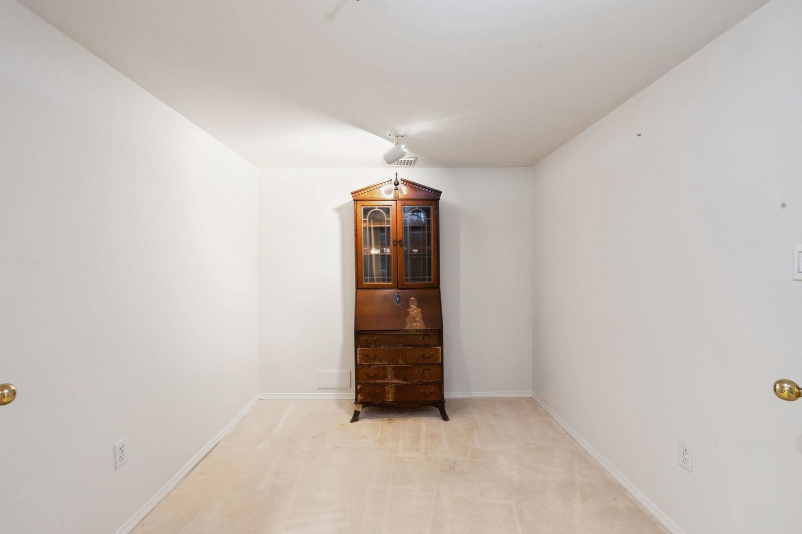 Listing Image 30