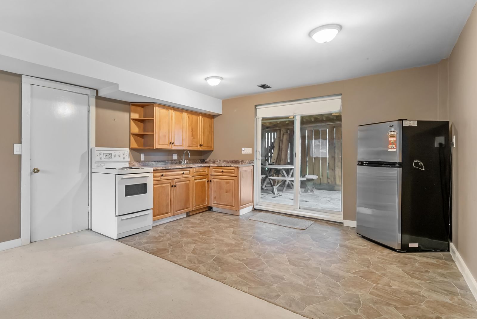 Listing Image 19