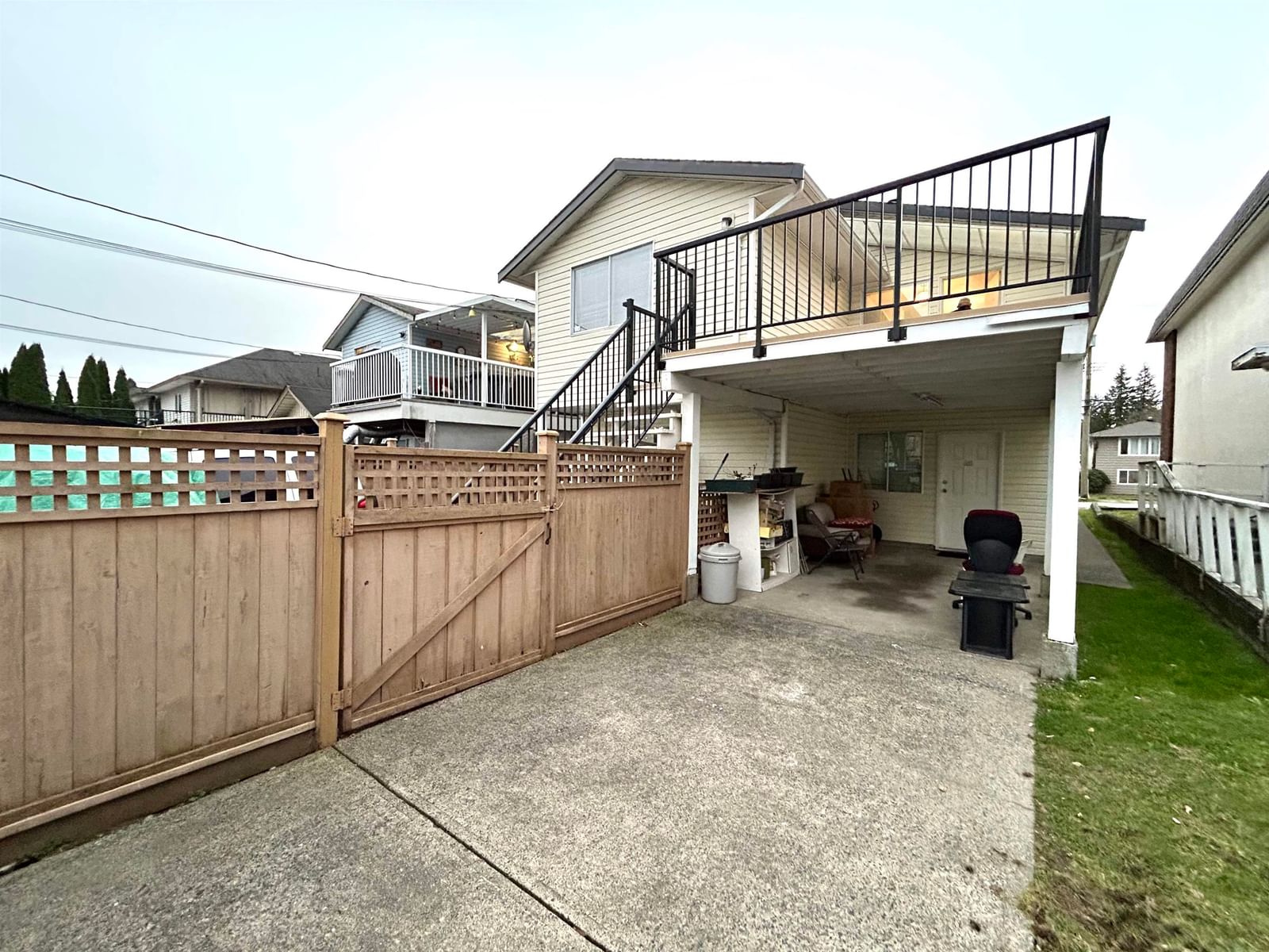 Listing Image 5
