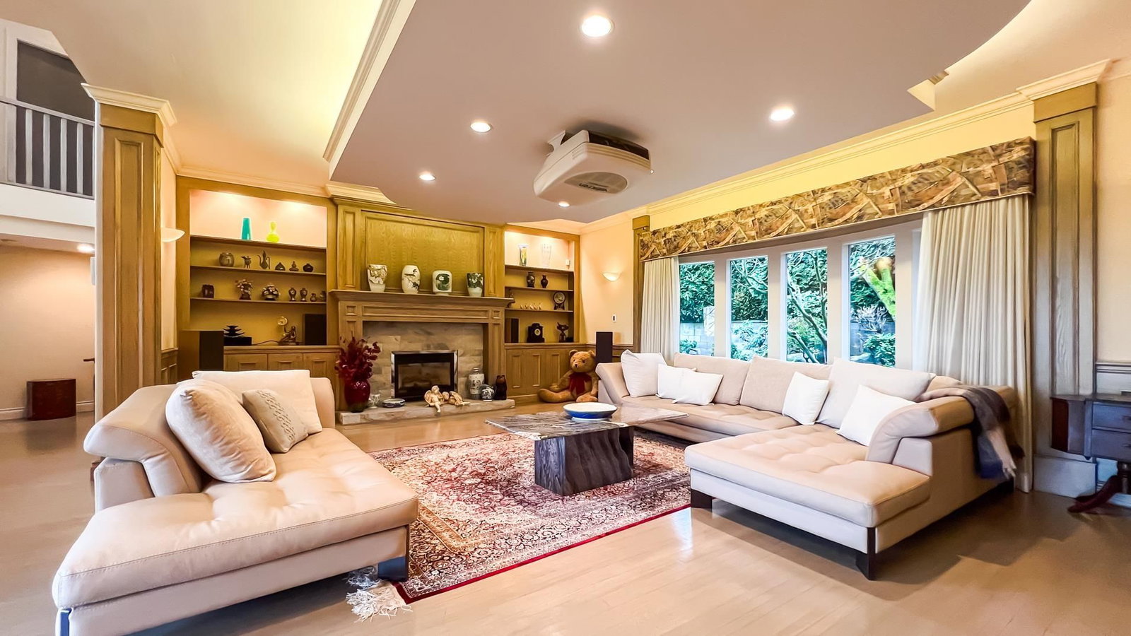 Listing Image 12
