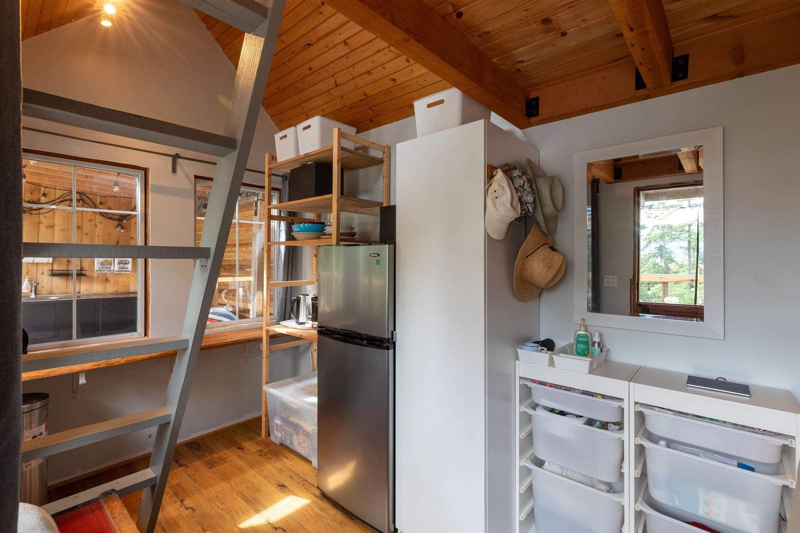 Listing Image 10
