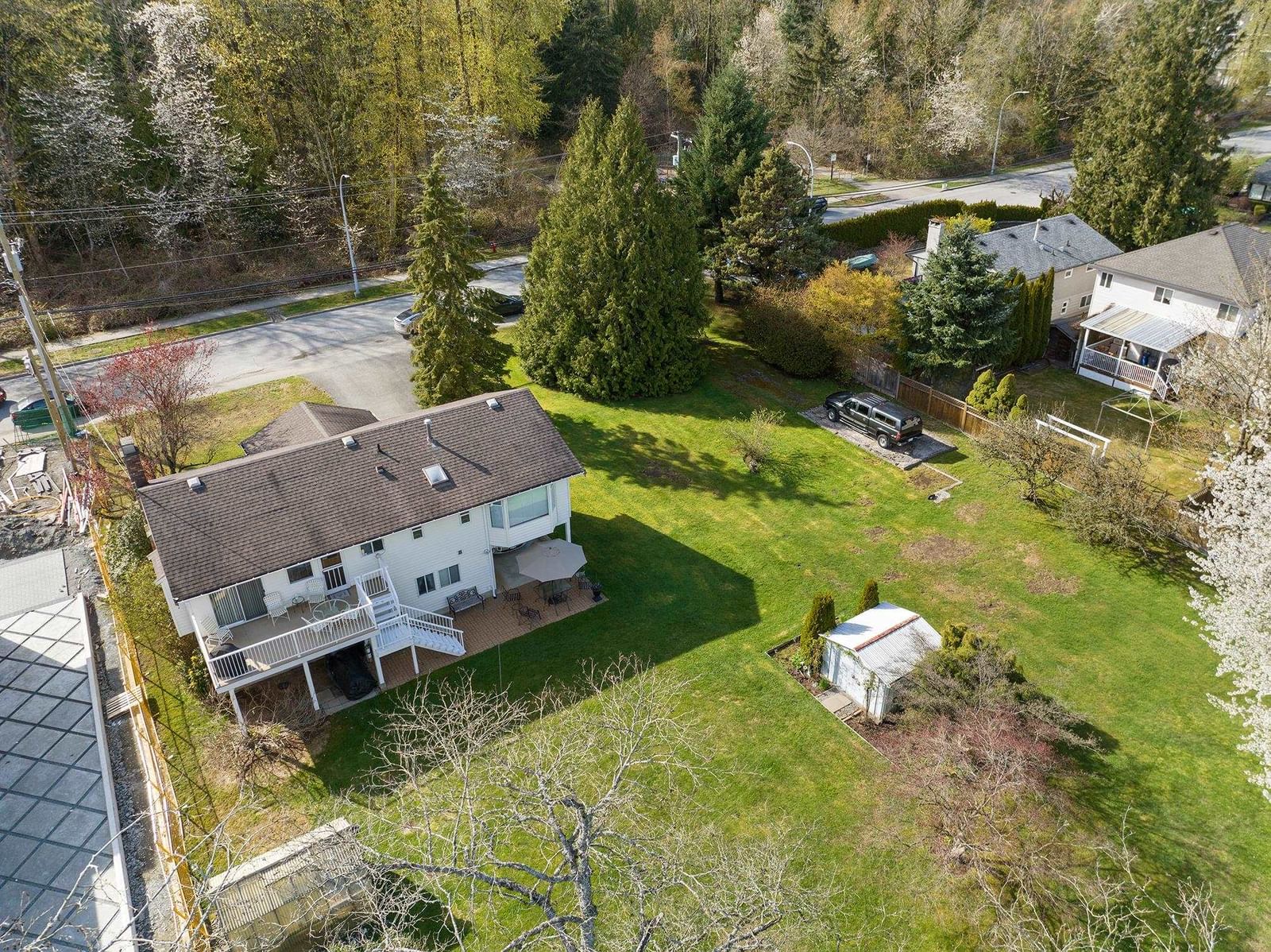 Listing Image 11