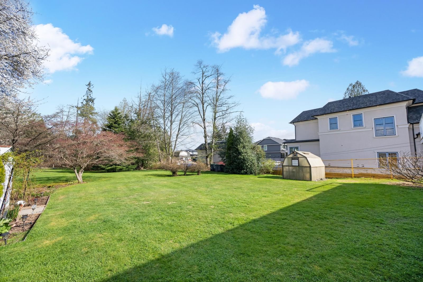 Listing Image 14