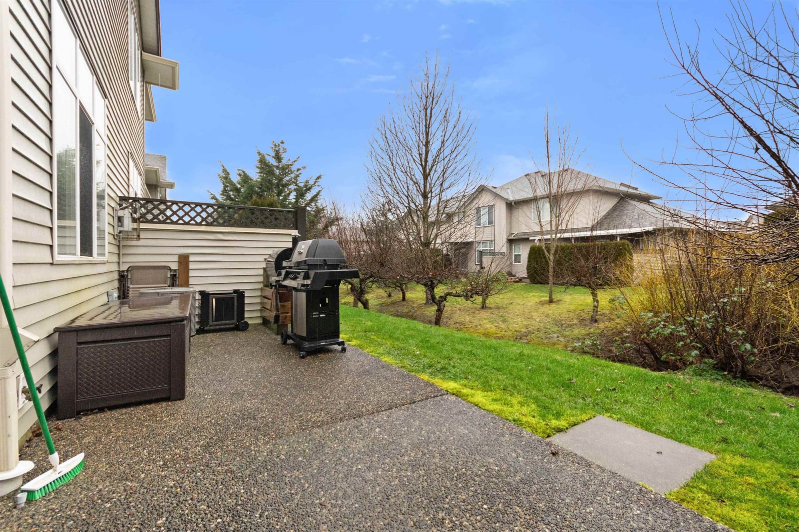 Listing Image 16