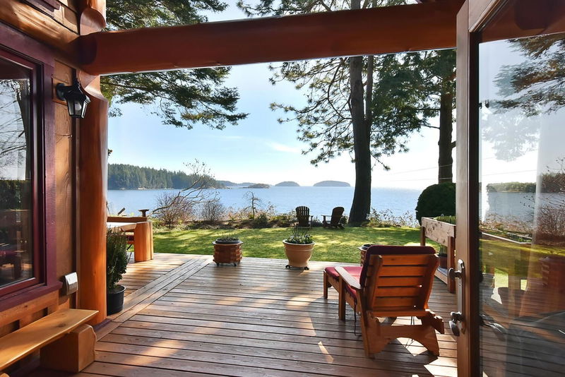 667 Franklin Road, Gibsons, British Columbia
