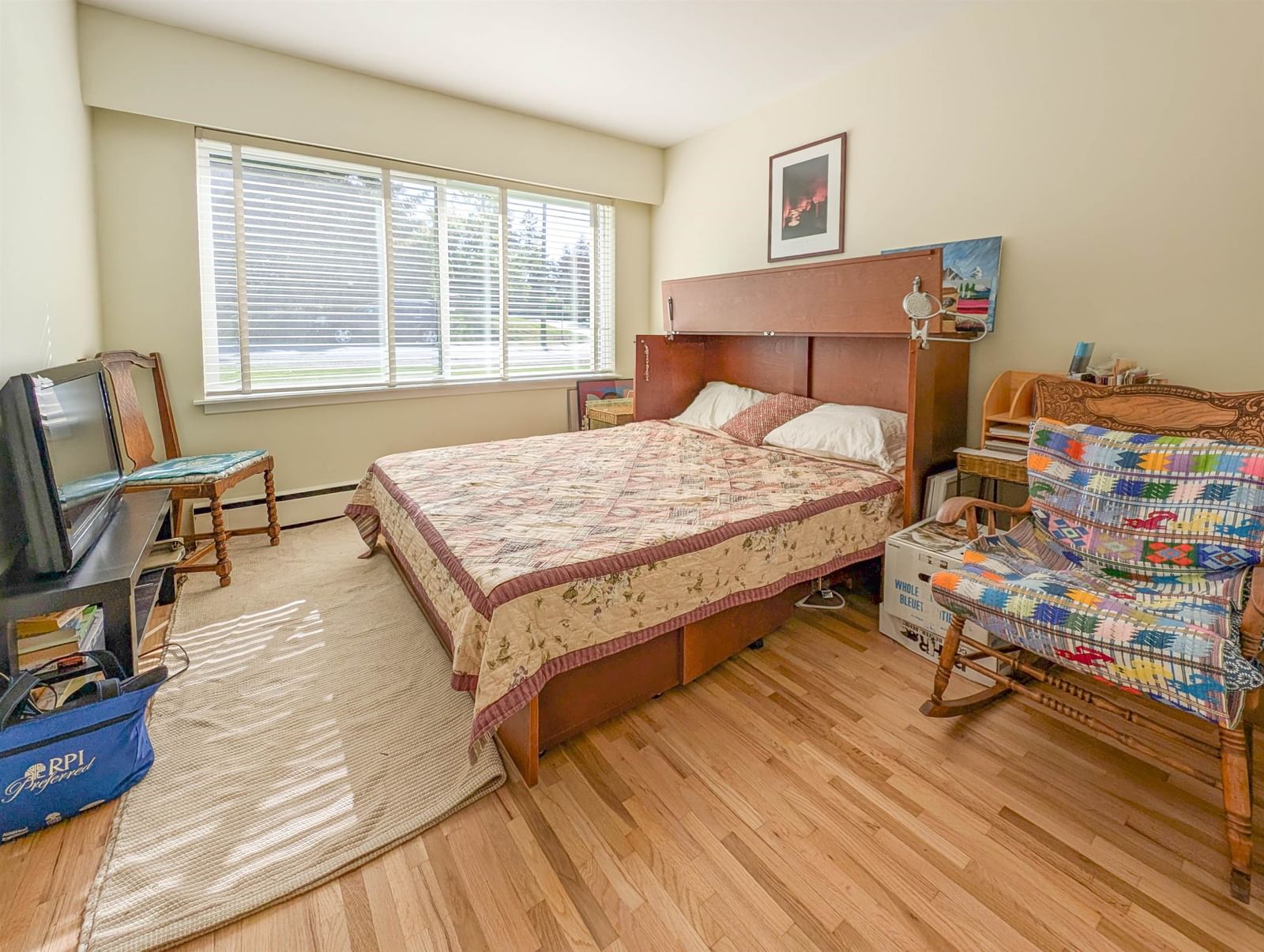 Listing Image 9
