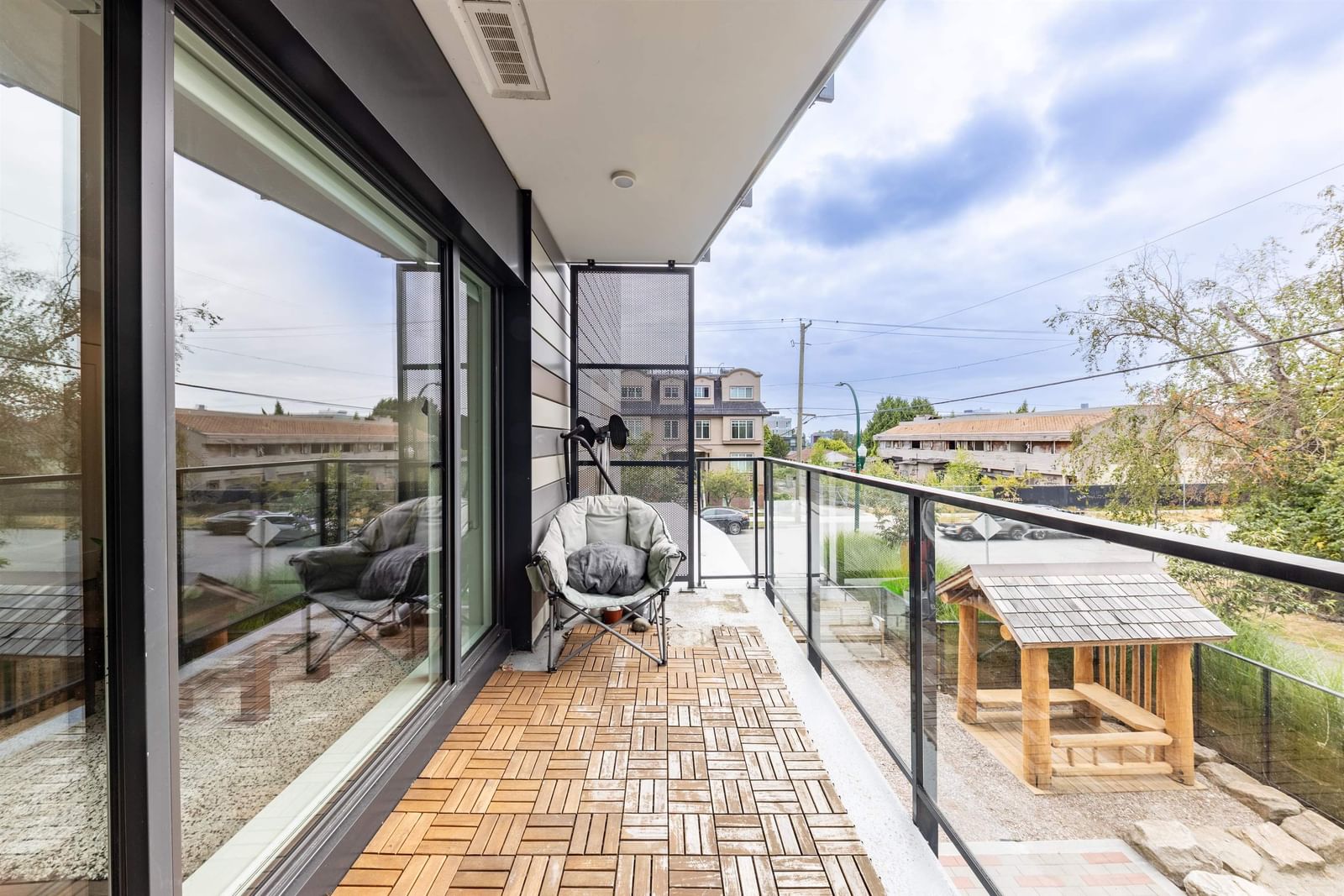 Listing Image 23