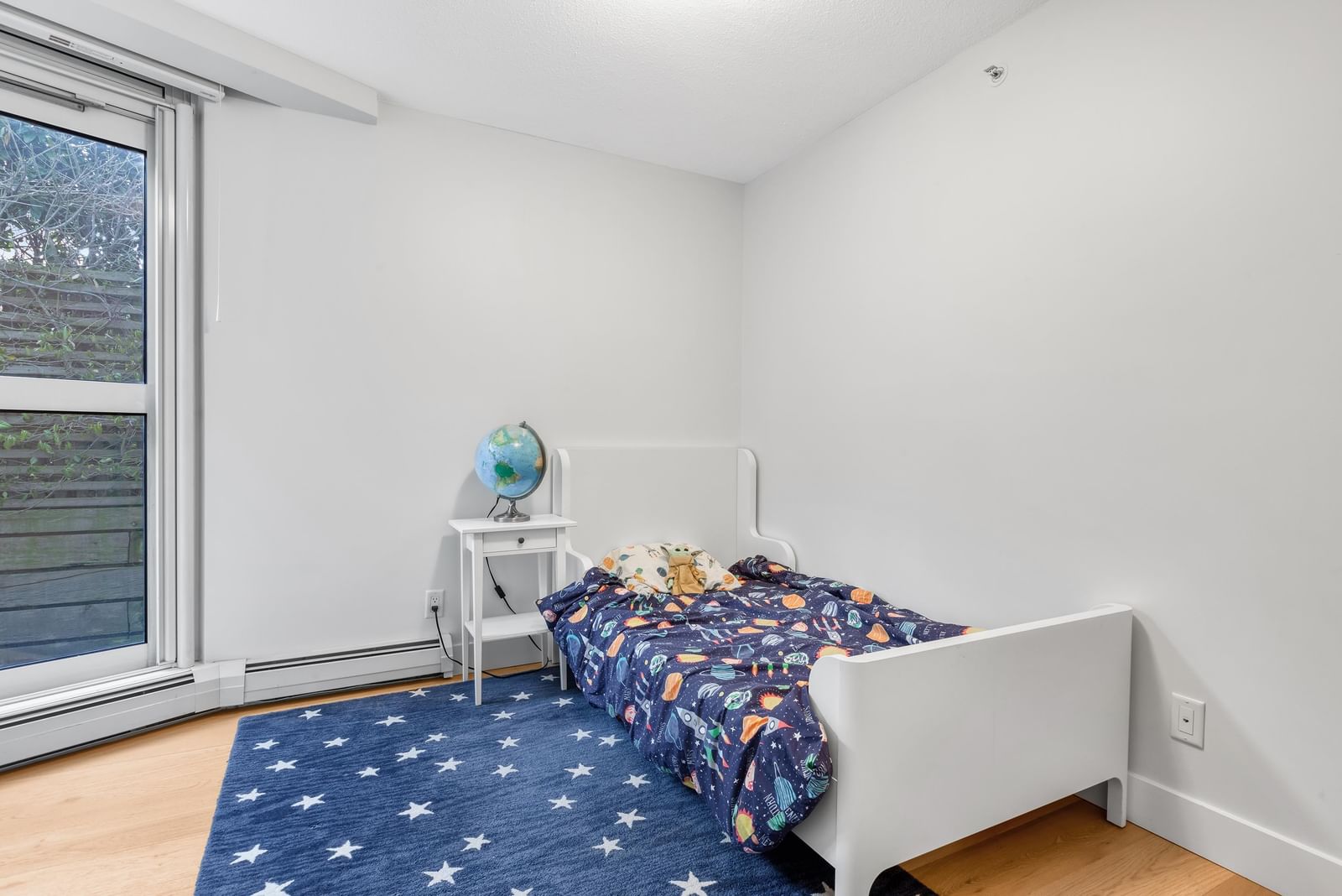 Listing Image 12