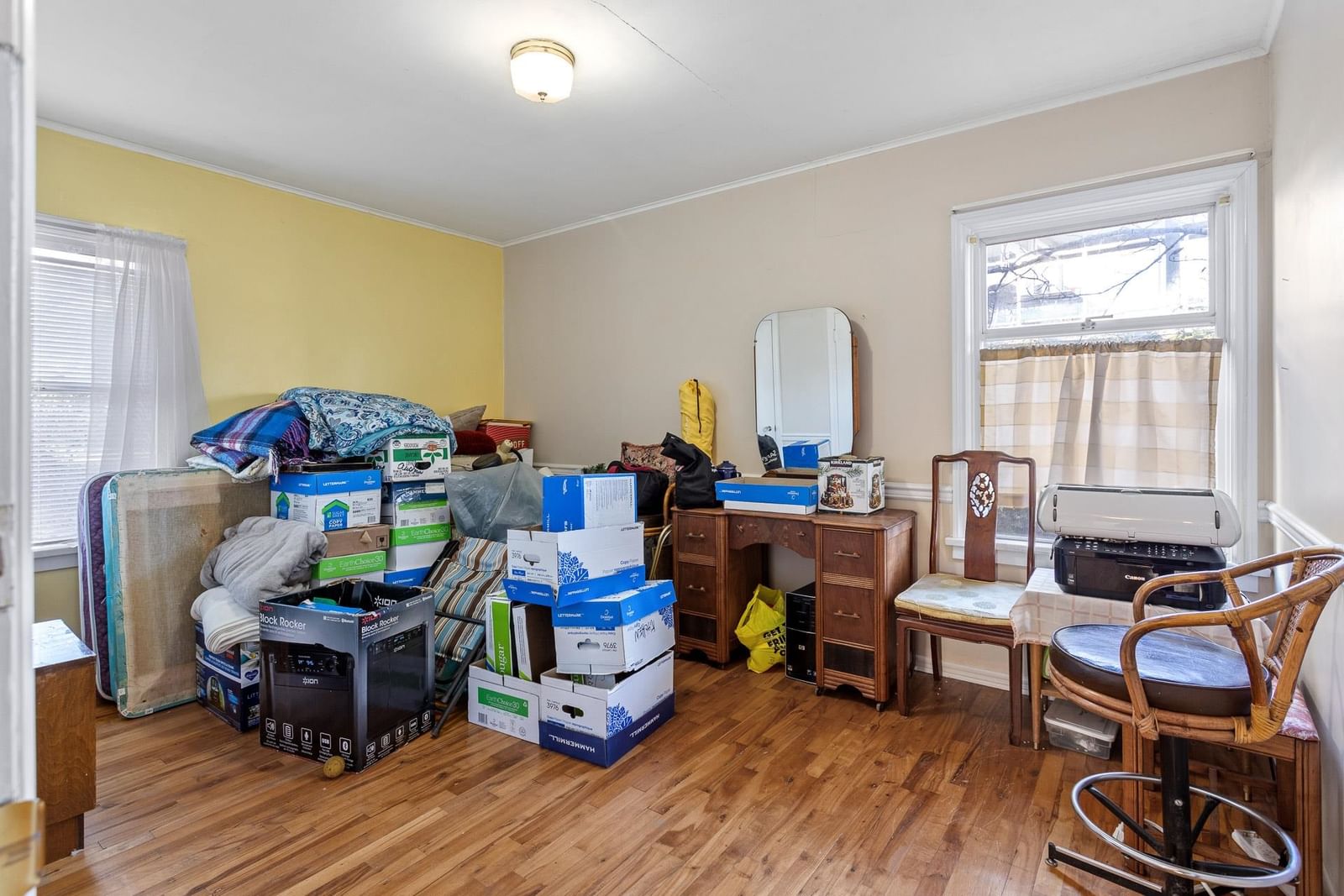 Listing Image 12