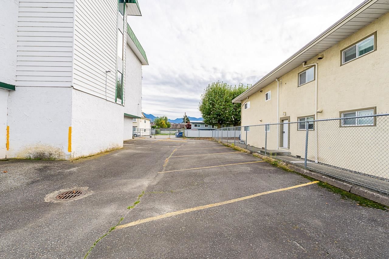 Listing Image 23