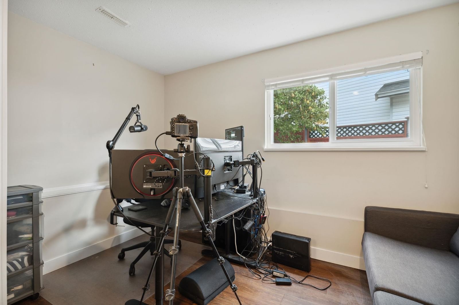 Listing Image 25