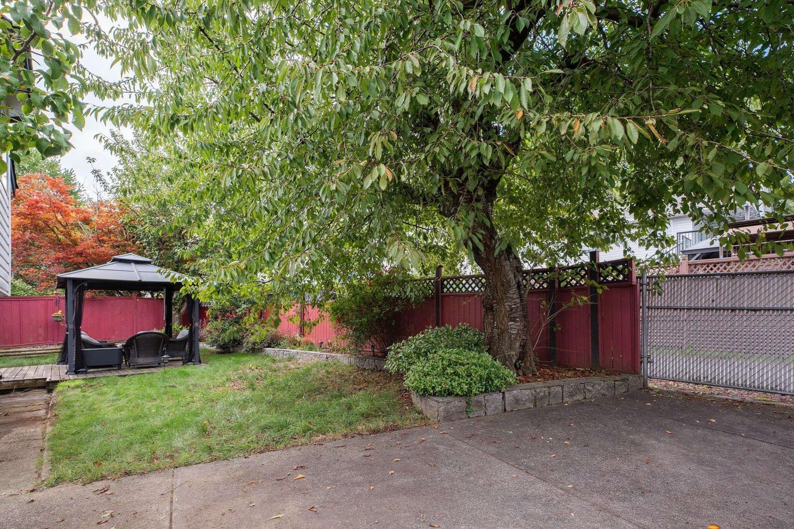 Listing Image 33