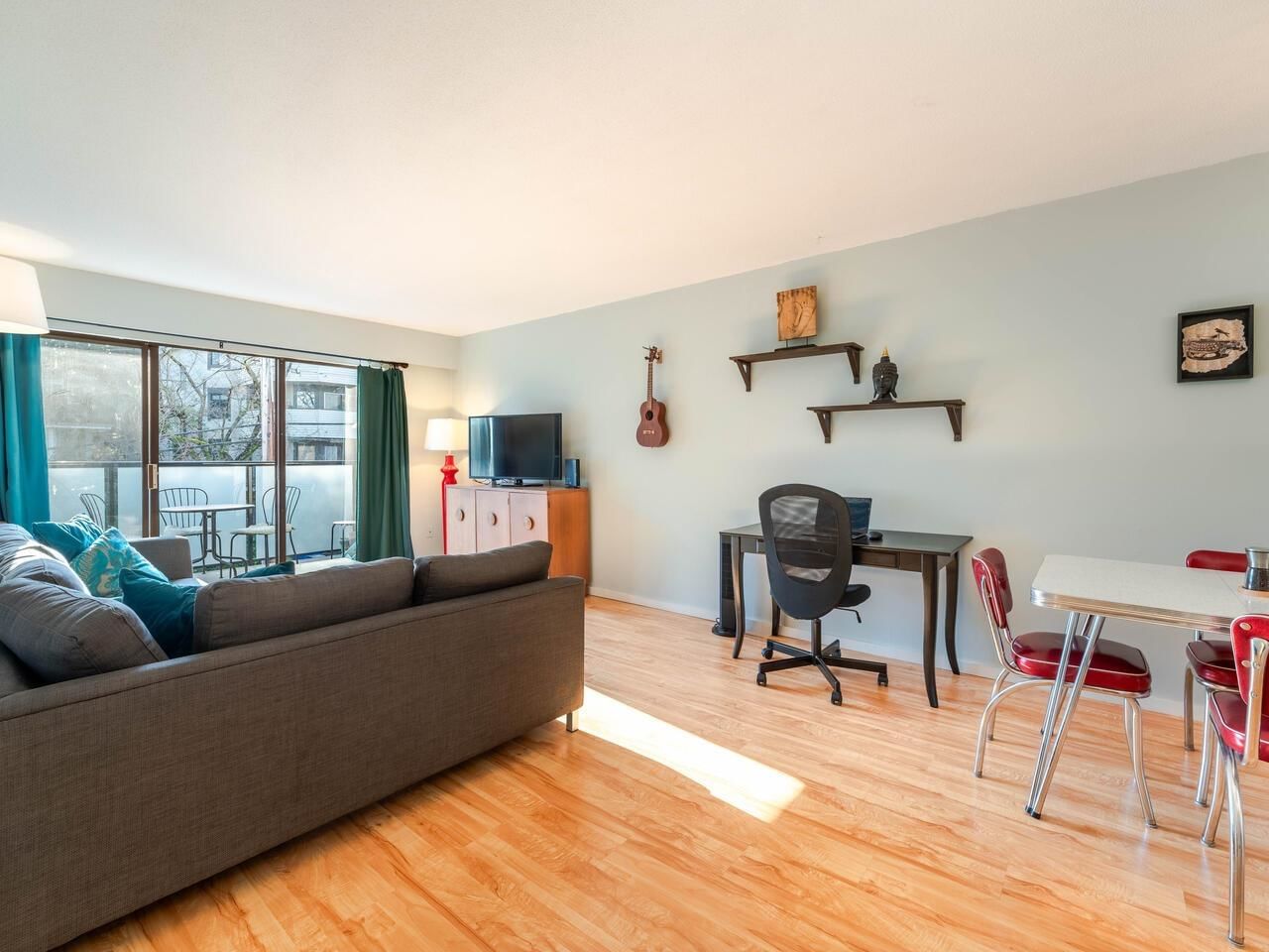 Listing Image 10