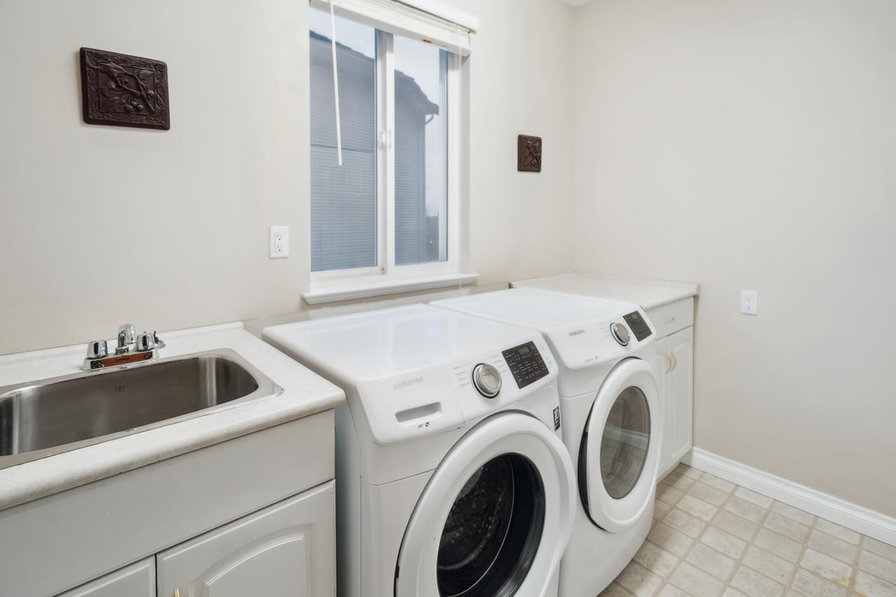 Listing Image 16