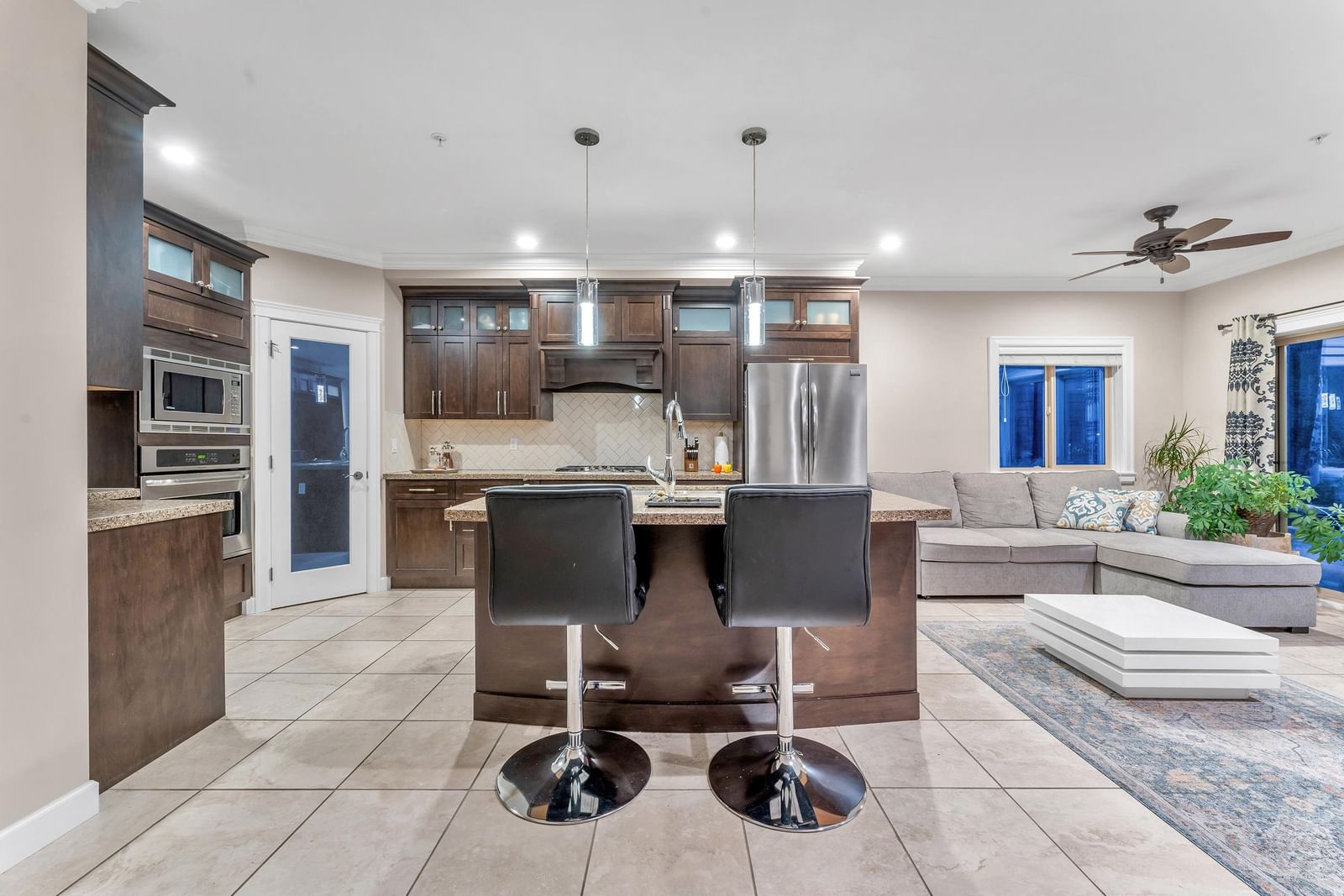 Listing Image 12