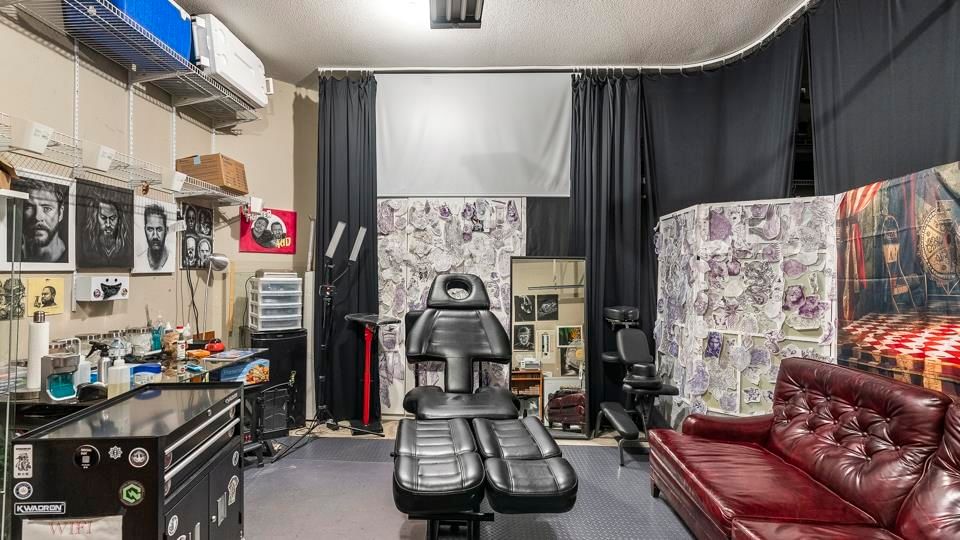 Listing Image 24