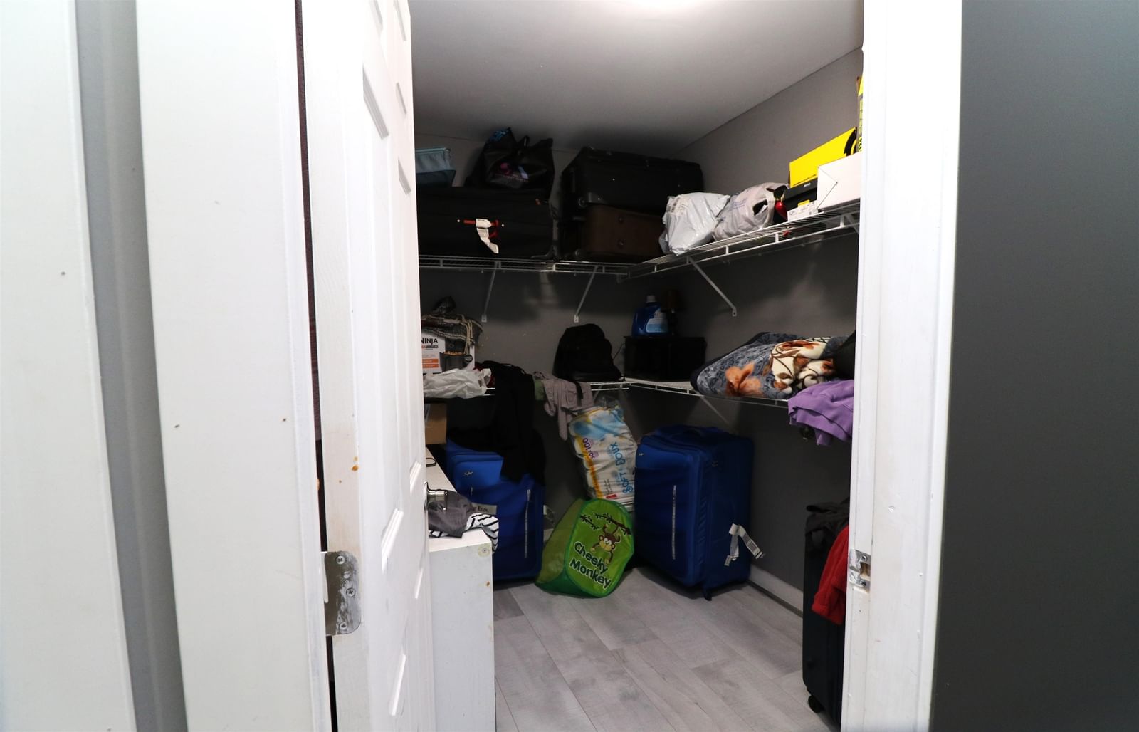 Listing Image 17